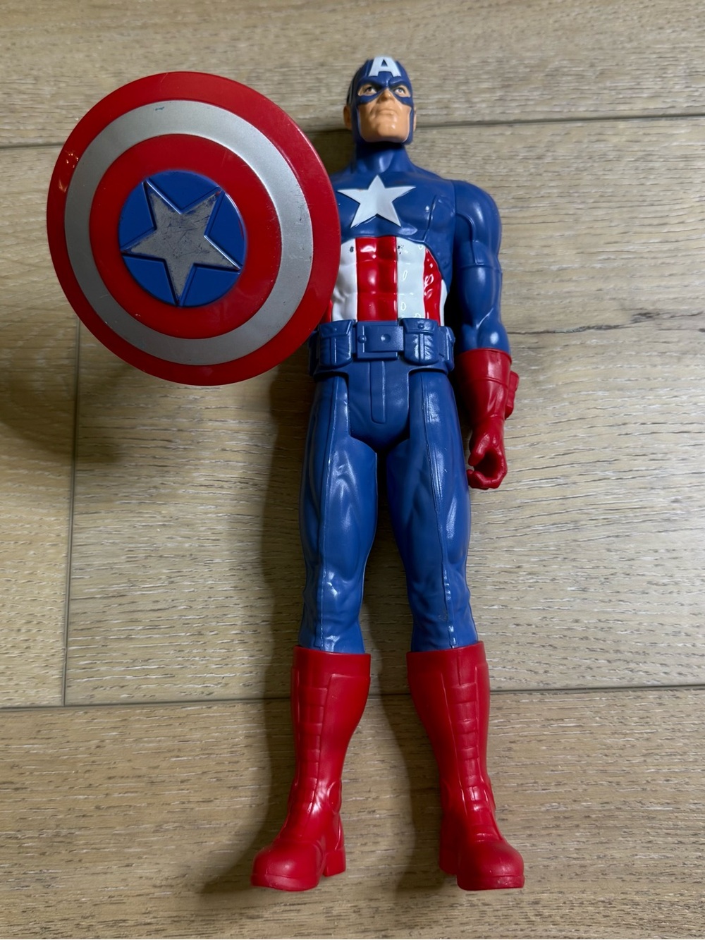 Captain America Hero Decorative Figurine in Red, White & Blue